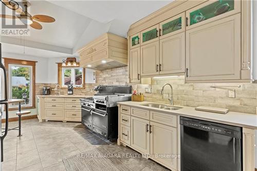 22 Robinson Street S, Grimsby, ON - Indoor Photo Showing Kitchen With Double Sink