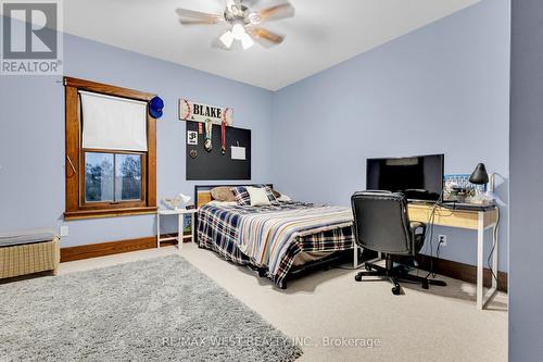 7817 Side Rd 10 Road, Centre Wellington, ON - Indoor Photo Showing Bedroom