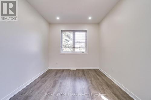 36 Pony Way, Kitchener, ON - Indoor Photo Showing Other Room