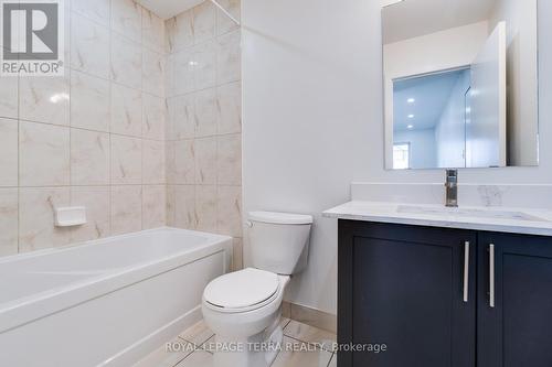 36 Pony Way, Kitchener, ON - Indoor Photo Showing Bathroom