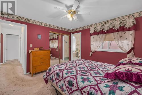 1980 Ethel Street, Kelowna, BC - Indoor Photo Showing Bedroom