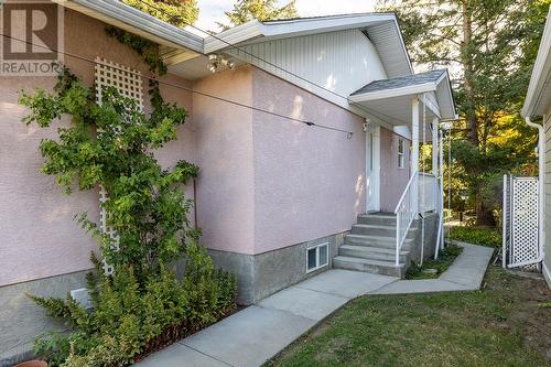 1980 Ethel Street, Kelowna, BC - Outdoor