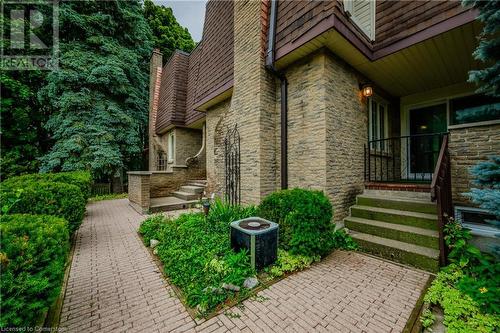 250 Kingswood Drive Unit# 1, Kitchener, ON - Outdoor