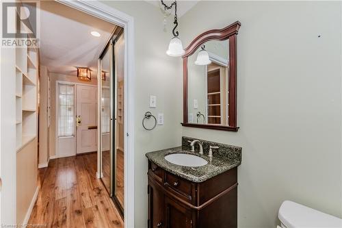 250 Kingswood Drive Unit# 1, Kitchener, ON - Indoor Photo Showing Bathroom