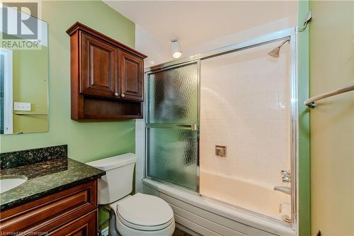 250 Kingswood Drive Unit# 1, Kitchener, ON - Indoor Photo Showing Bathroom