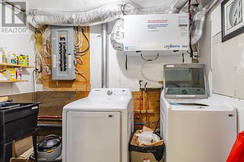 24 Breton Rd, Sault Ste Marie, ON - Indoor Photo Showing Laundry Room