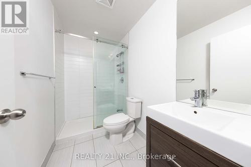 2601 - 70 Forest Manor Road, Toronto, ON - Indoor Photo Showing Bathroom