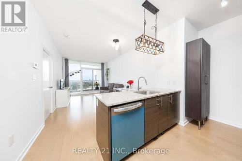 2601 - 70 Forest Manor Road, Toronto, ON - Indoor Photo Showing Kitchen