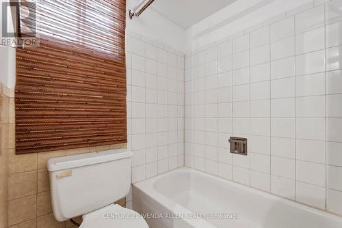 22 Lady Bower Crescent, Toronto, ON - Indoor Photo Showing Bathroom