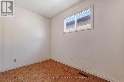 22 Lady Bower Crescent, Toronto, ON - Indoor Photo Showing Other Room