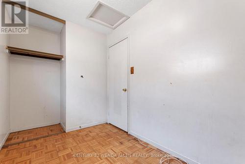 22 Lady Bower Crescent, Toronto, ON - Indoor Photo Showing Other Room