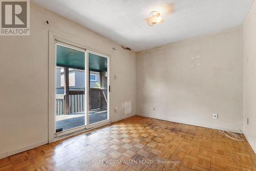 22 Lady Bower Crescent, Toronto, ON - Indoor Photo Showing Other Room