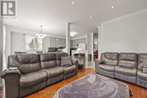 40 Lady Fern Drive, Markham, ON - Indoor Photo Showing Living Room