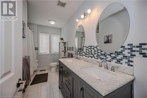 125 Otter Crescent, Oakville, ON - Indoor Photo Showing Bathroom