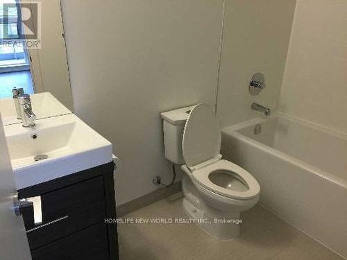 2807 - 66 Forest Manor Road, Toronto, ON - Indoor Photo Showing Bathroom