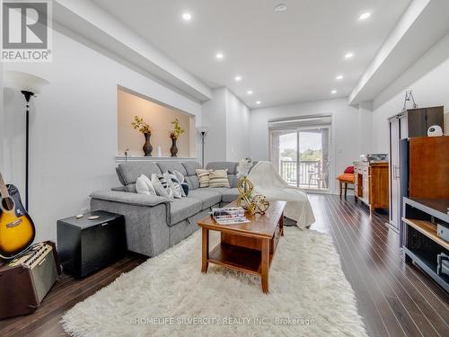 27 Gemma Place, Brampton, ON - Indoor Photo Showing Living Room