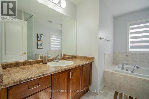 4 Princefield Place, Brampton, ON - Indoor Photo Showing Bathroom