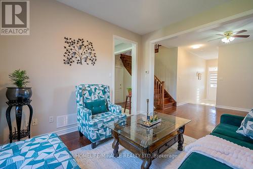 4 Princefield Place, Brampton, ON - Indoor Photo Showing Living Room