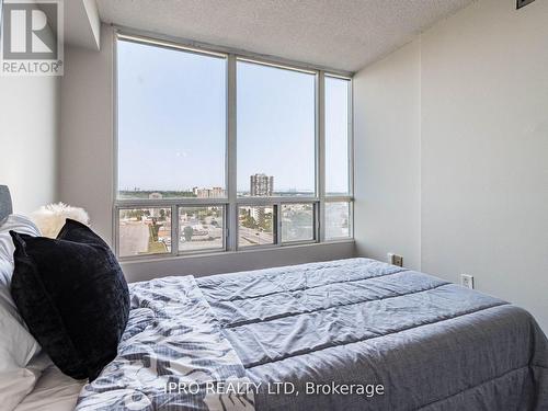 1101 - 115 Hillcrest Avenue, Mississauga, ON - Indoor Photo Showing Bedroom