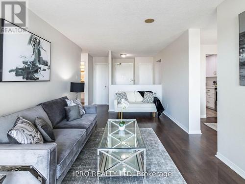 1101 - 115 Hillcrest Avenue, Mississauga, ON - Indoor Photo Showing Living Room