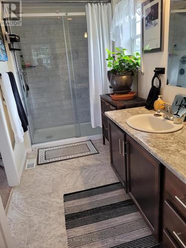 7 Pawlett Road, Mckellar, ON - Indoor Photo Showing Bathroom