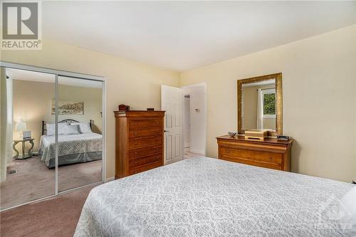 7 Edgebrook Road, Ottawa, ON - Indoor Photo Showing Bedroom