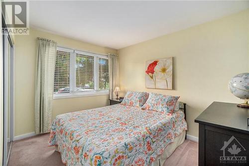 7 Edgebrook Road, Ottawa, ON - Indoor Photo Showing Bedroom