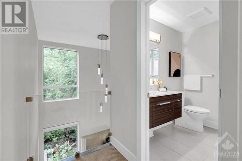 438 Bevan Avenue, Ottawa, ON - Indoor Photo Showing Bathroom