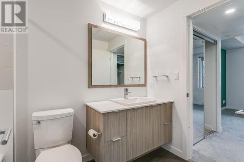 1770 Richter Street Unit# Ph23, Kelowna, BC - Indoor Photo Showing Bathroom