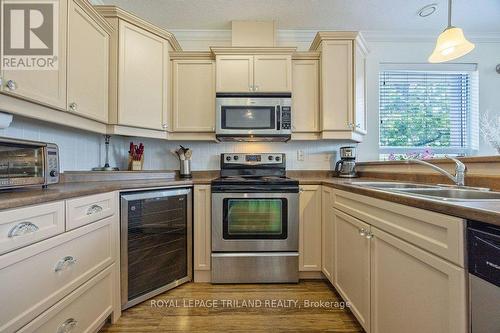 206 - 435 Colborne Street, London, ON - Indoor Photo Showing Kitchen With Double Sink