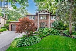 1705 FEATHERSTON COURT  Mississauga, ON L5L 3E2