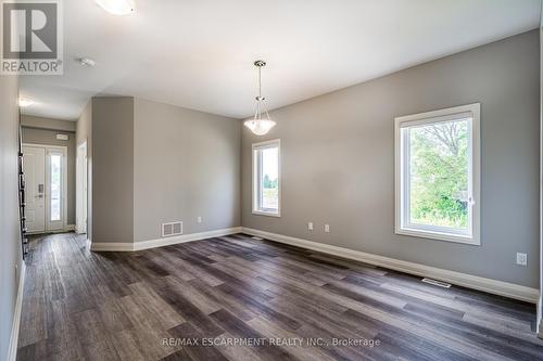 219 Klein Circle, Hamilton, ON - Indoor Photo Showing Other Room