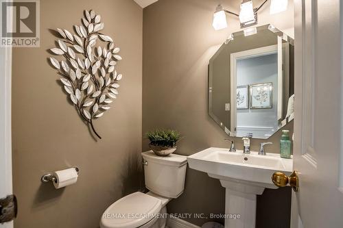 487 Eaglewood Drive, Hamilton, ON - Indoor Photo Showing Bathroom