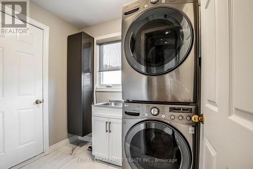 487 Eaglewood Drive, Hamilton, ON - Indoor Photo Showing Laundry Room