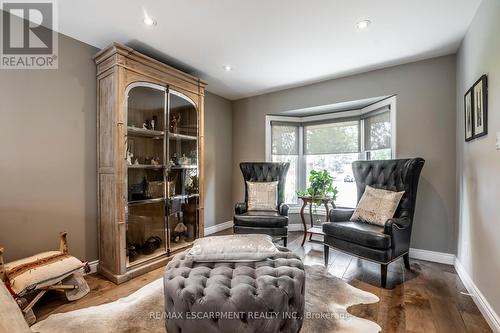 487 Eaglewood Drive, Hamilton, ON - Indoor Photo Showing Living Room