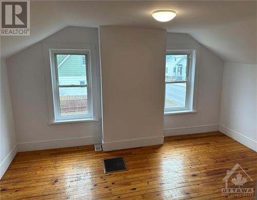 254-256 Thomas Street, Carleton Place, ON - Indoor Photo Showing Other Room