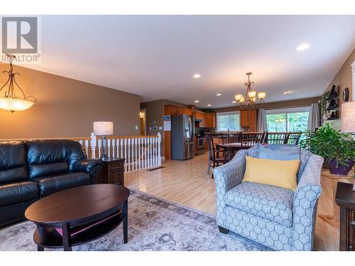 4686 Gray Drive, Prince George, BC - Indoor Photo Showing Living Room