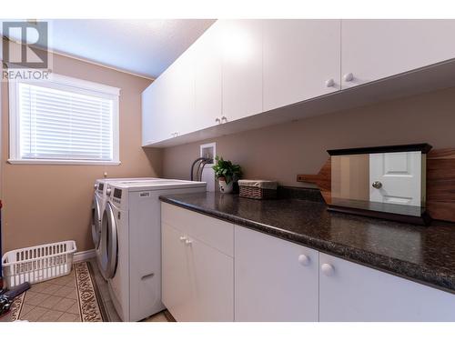 4686 Gray Drive, Prince George, BC - Indoor Photo Showing Laundry Room