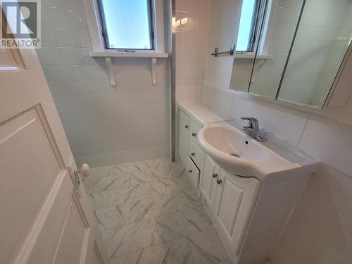 3324 Kenney Street, Terrace, BC - Indoor Photo Showing Bathroom