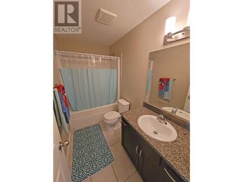 8708 82 Street, Fort St. John, BC - Indoor Photo Showing Bathroom