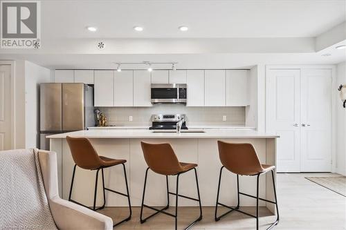 3058 Sixth Line Unit# 103, Oakville, ON - Indoor Photo Showing Kitchen