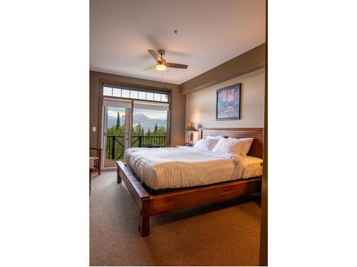 303 - 1549 Kicking Horse Trail, Golden, BC - Indoor Photo Showing Bedroom