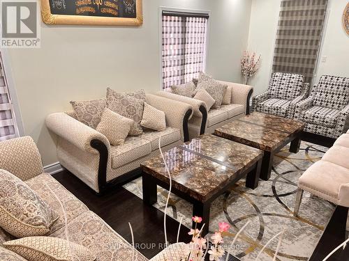 94 Checkerberry Crescent, Brampton, ON - Indoor Photo Showing Living Room