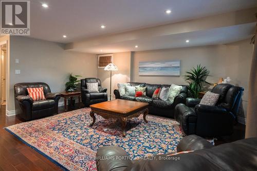 3122 Cardross Court, Oakville, ON - Indoor Photo Showing Living Room