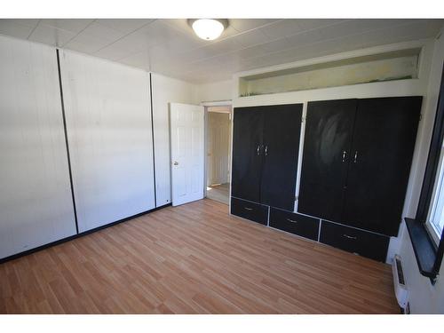 560 10Th Avenue, Montrose, BC - Indoor Photo Showing Other Room