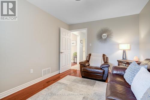 3099 Shannon Crescent, Oakville, ON - Indoor Photo Showing Living Room