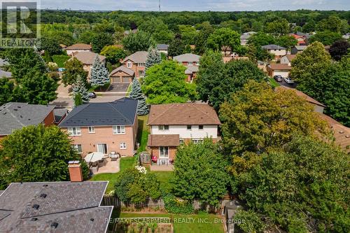 3099 Shannon Crescent, Oakville, ON - Outdoor