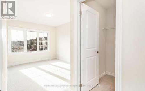 25 Vanilla Trail, Thorold, ON - Indoor Photo Showing Other Room