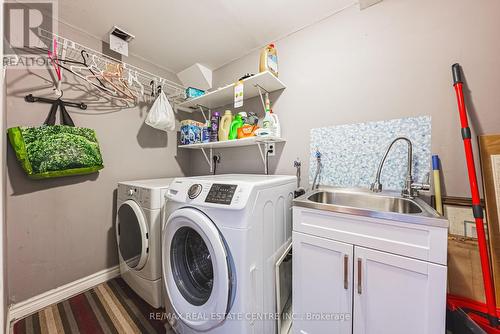 55 Briar Path, Brampton, ON - Indoor Photo Showing Laundry Room