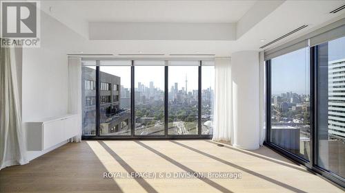 2805 - 200 Cumberland Street, Toronto, ON - Indoor Photo Showing Other Room